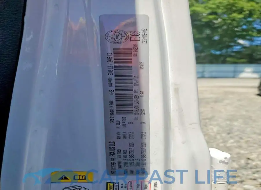 1C4HJXDG1JW104804# 12