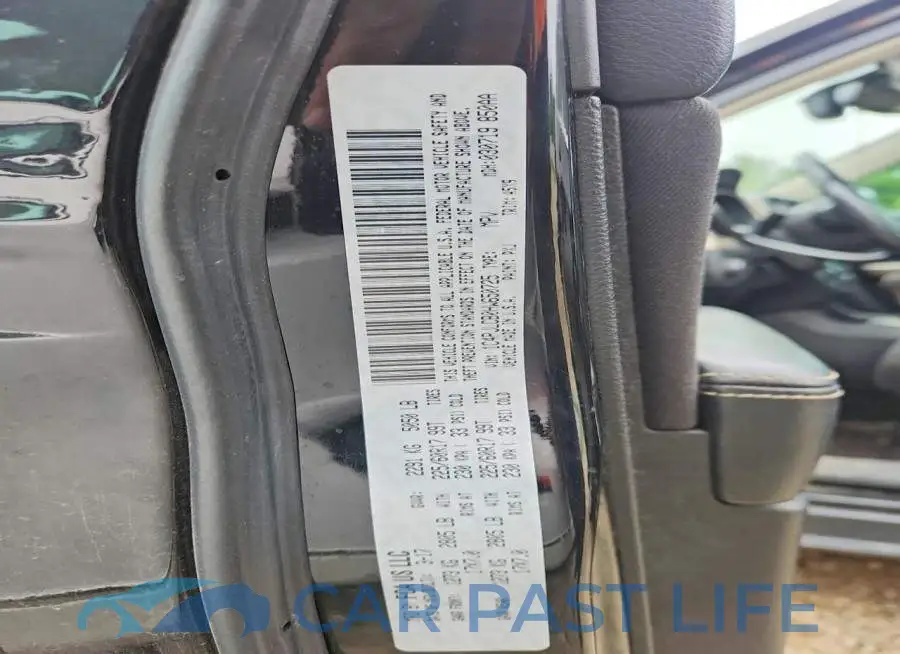 1C4PJLCB0HW650725# 13