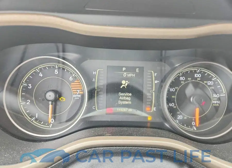 1C4PJLCB0HW650725# 9