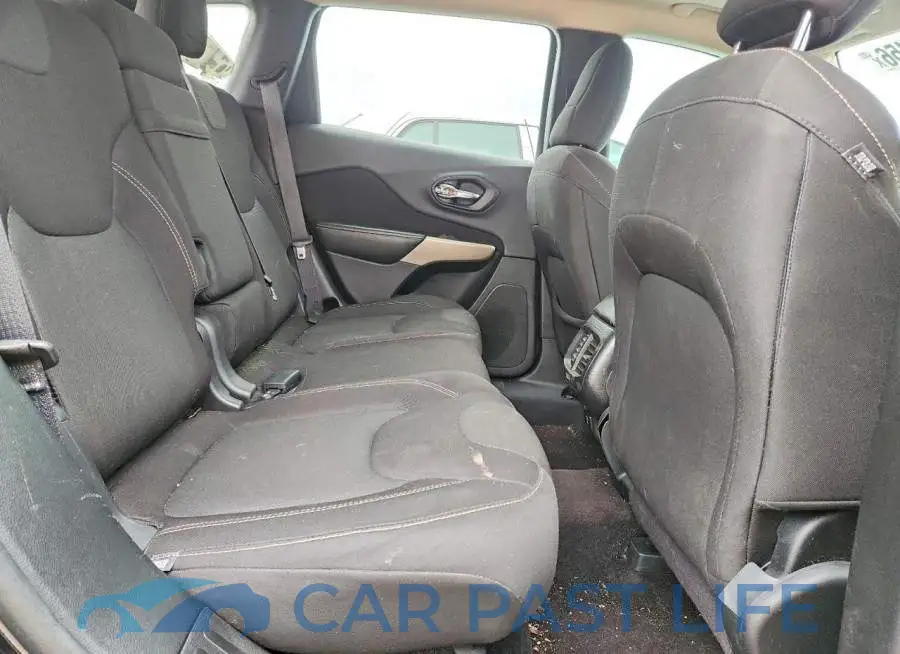 1C4PJLCB0HW650725# 11