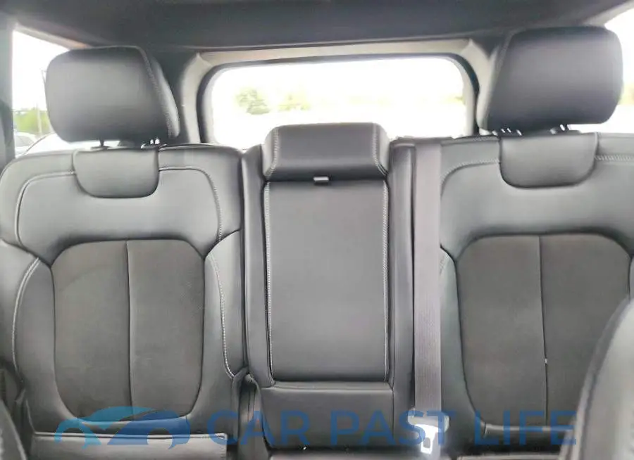 1C4RJHAG6PC660552# 10