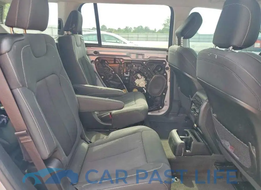 1C4RJJAG1M8203587# 11