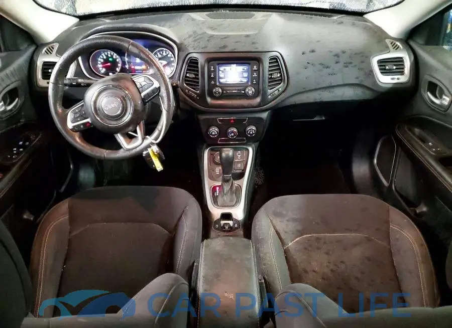 3C4NJDAB1JT177624# 8