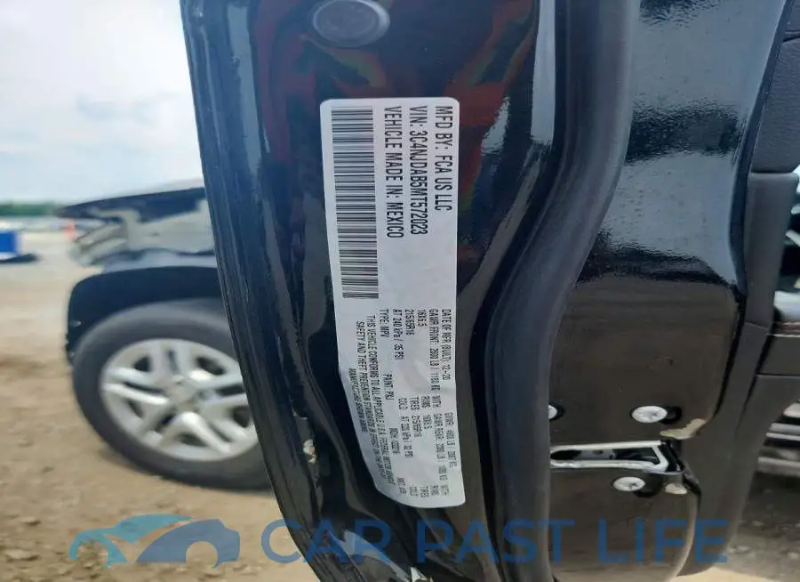 3C4NJDAB5MT572023# 14