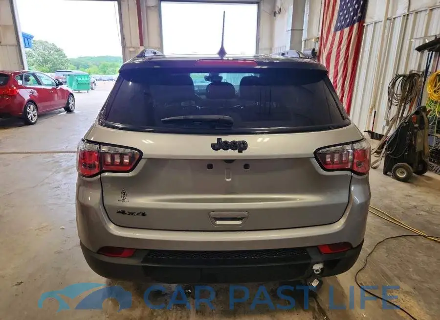 3C4NJDBB1JT323986# 6
