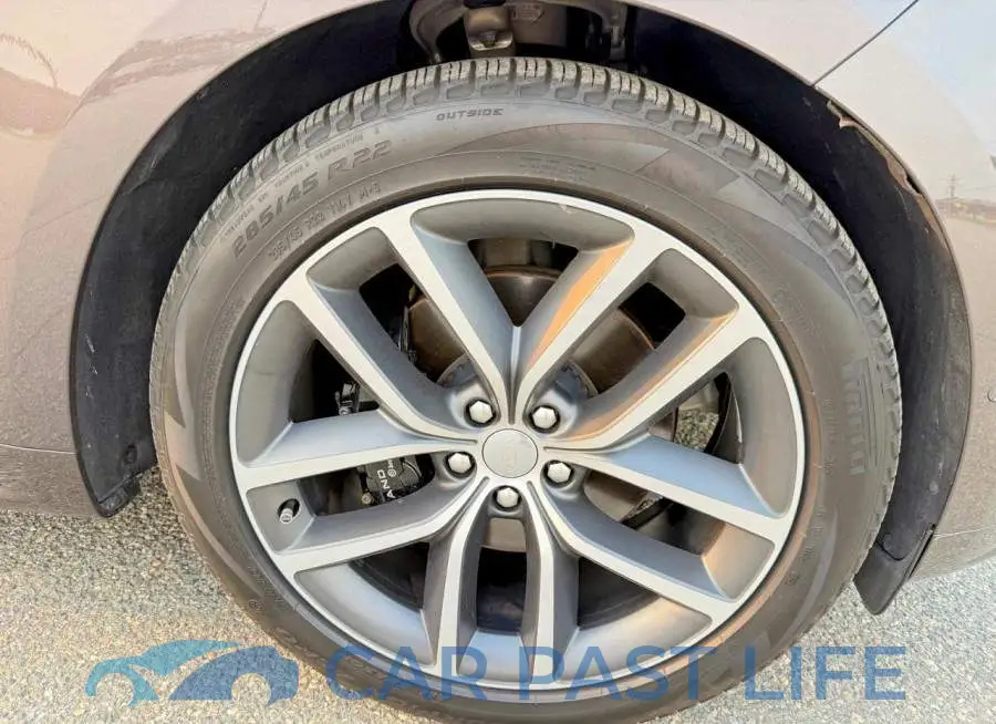 SAL1L9FUXPA154724# 11