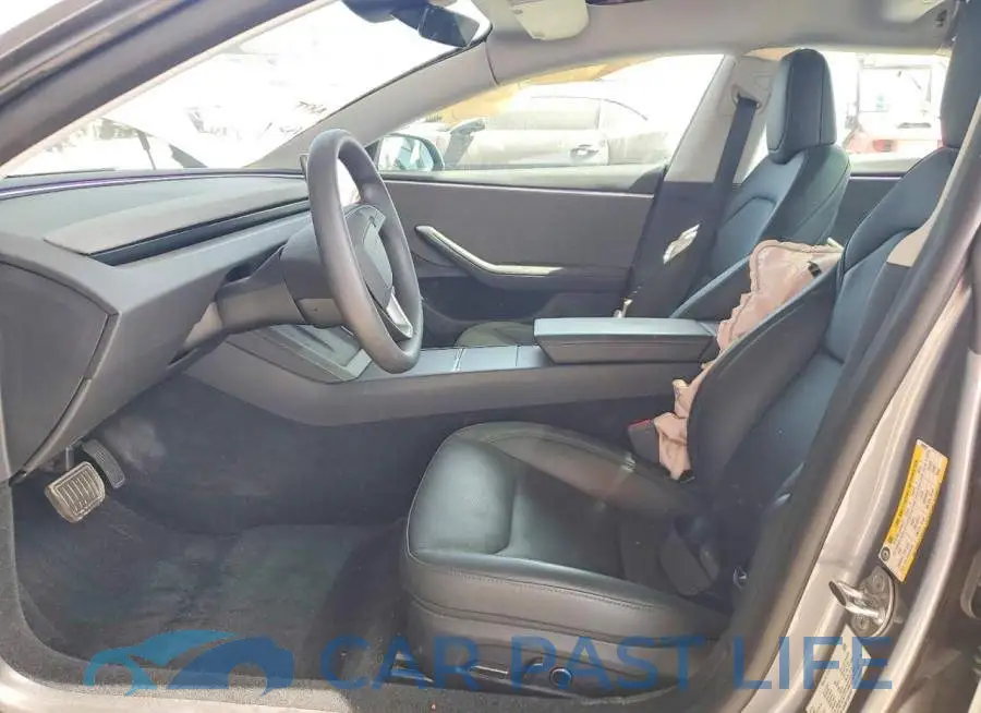 5YJ3E1EA8SF068993# 7