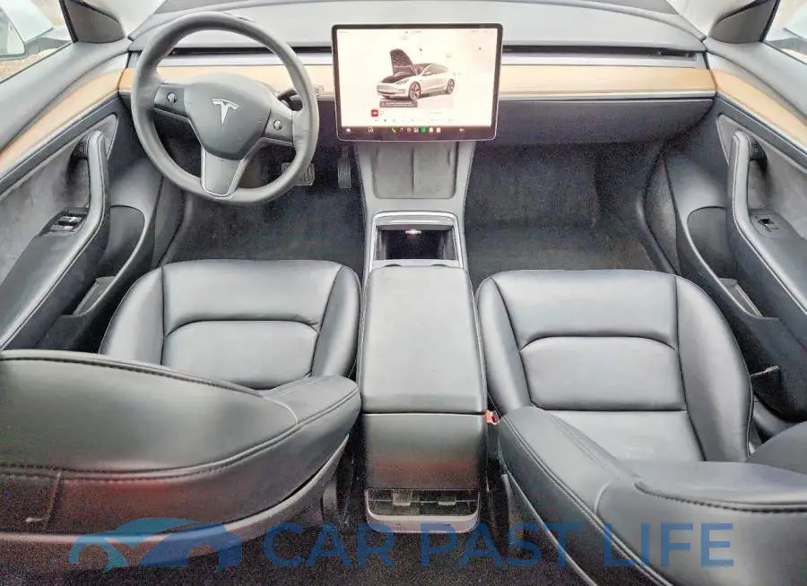 5YJ3E1EAXPF559220# 8