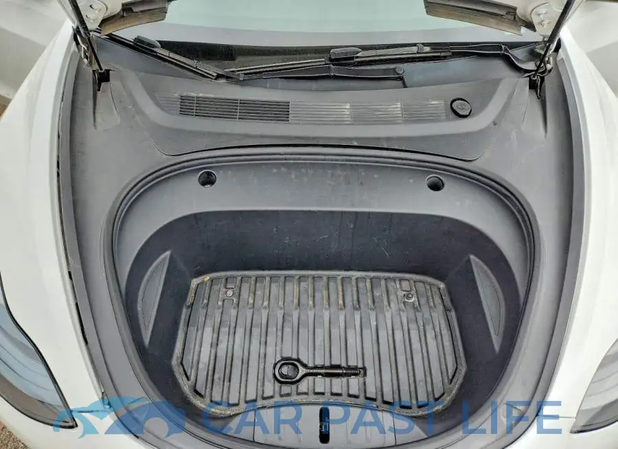 5YJ3E1EAXPF559220# 12