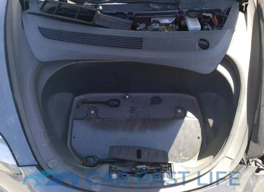 5YJ3E1EB7JF185746# 11