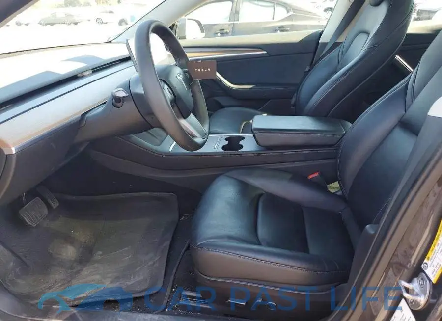 5YJ3E1EB9NF208109# 7