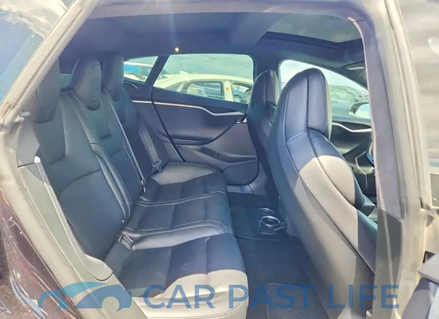 5YJSA1E48JF259796# 10