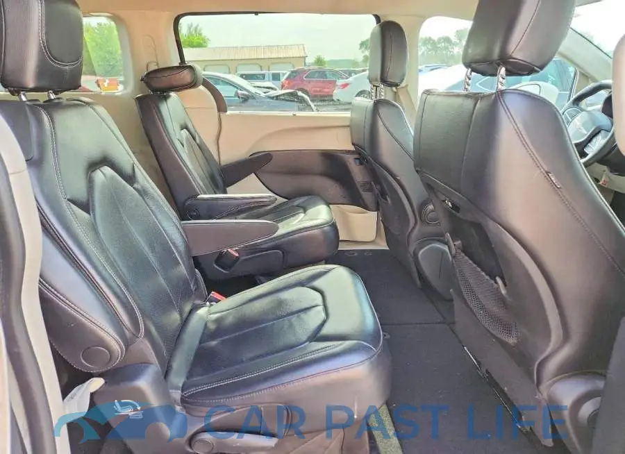 2C4RC1BG1NR169035# 11
