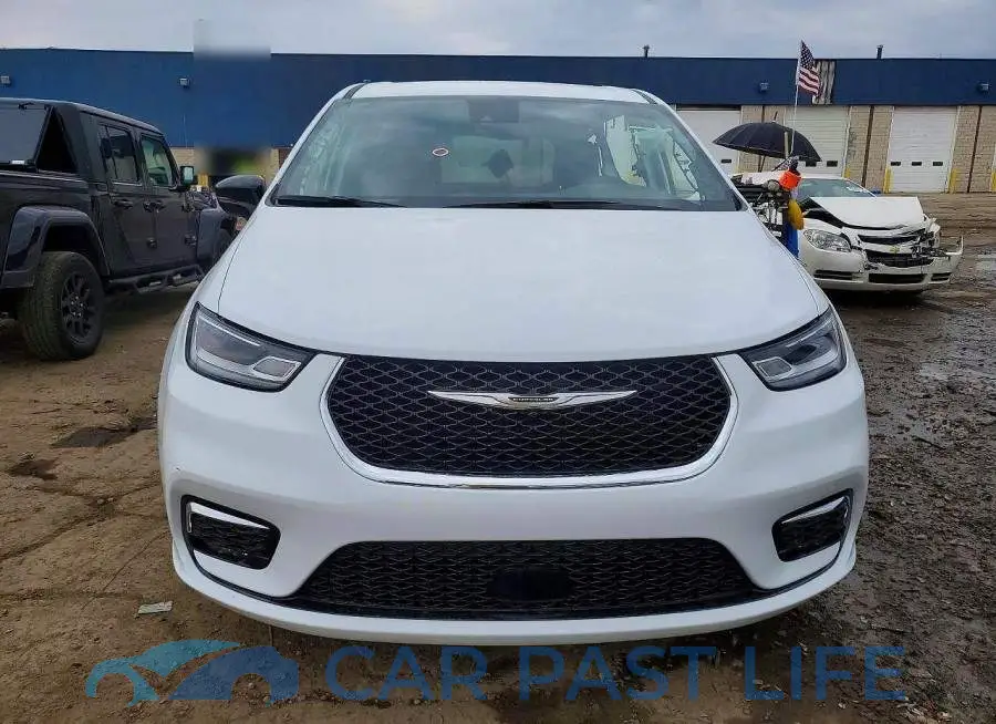 2C4RC1BG2SR609341# 5