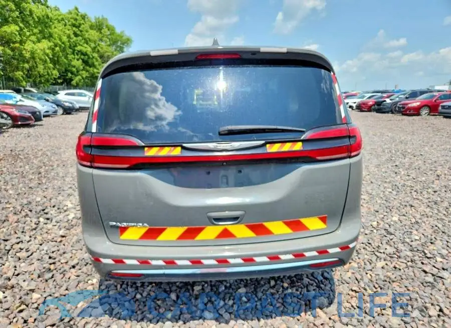 2C4RC1BG3NR217876# 6