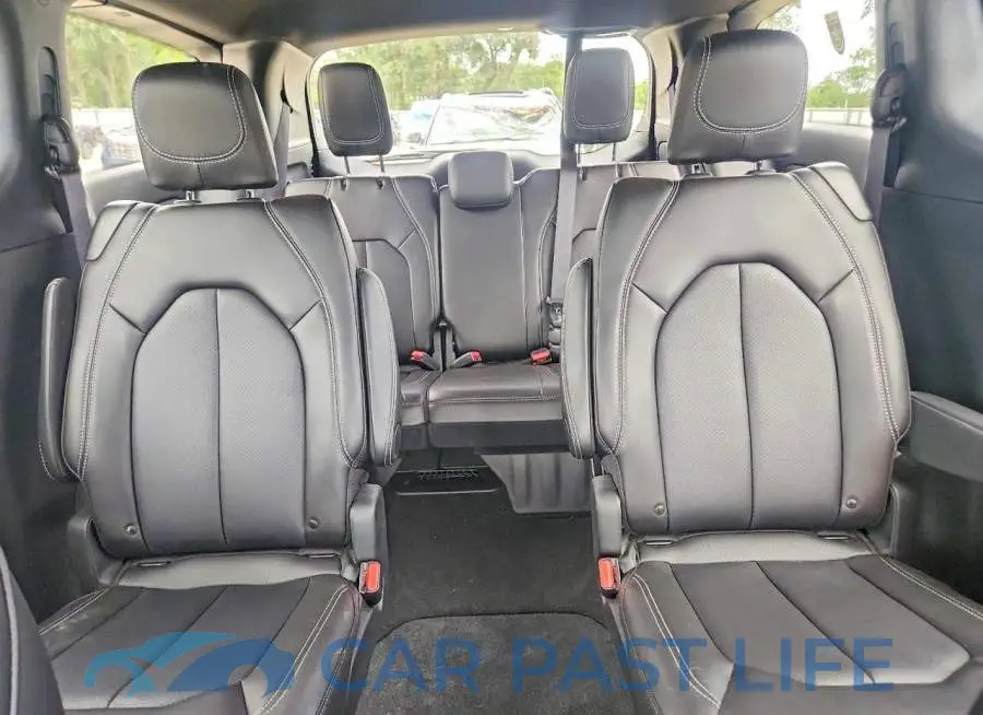 2C4RC1BG5TR197773# 10