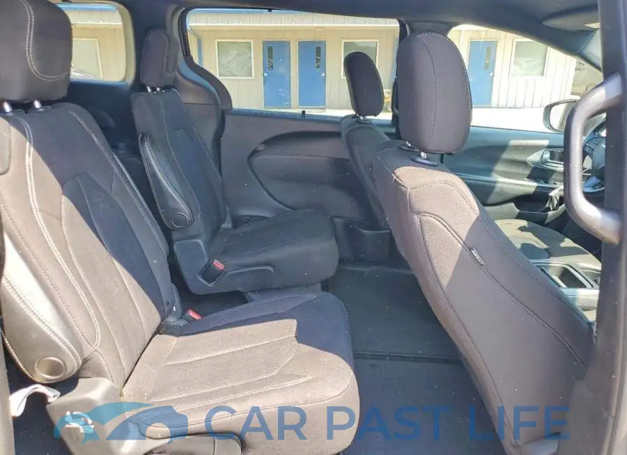 2C4RC1FG4LR183082# 10