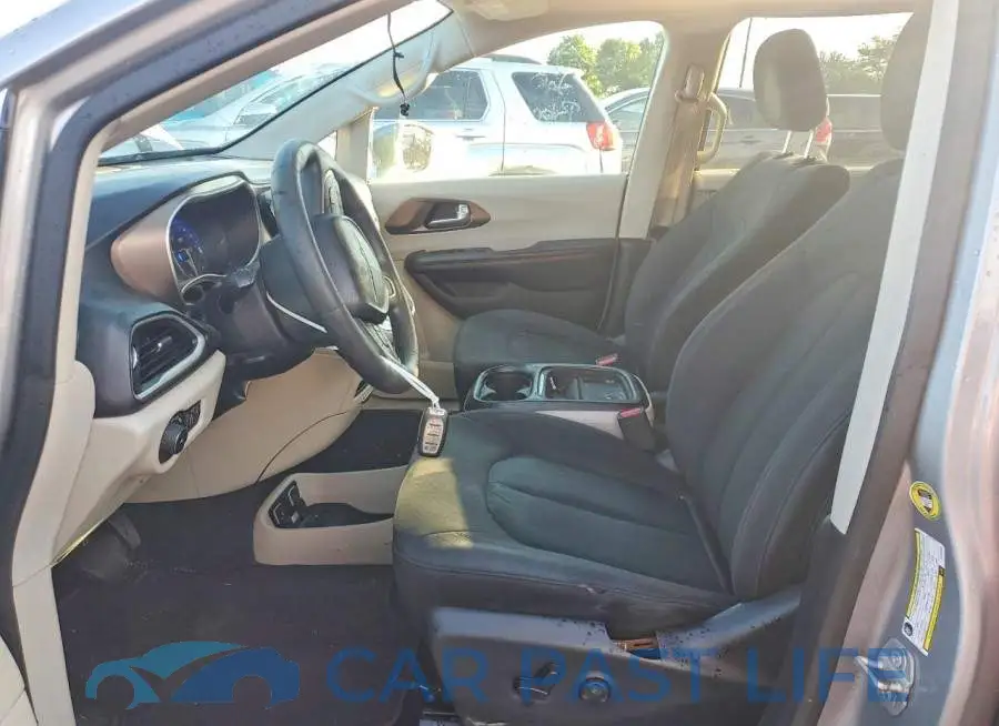 2C4RC1FG6JR275033# 7