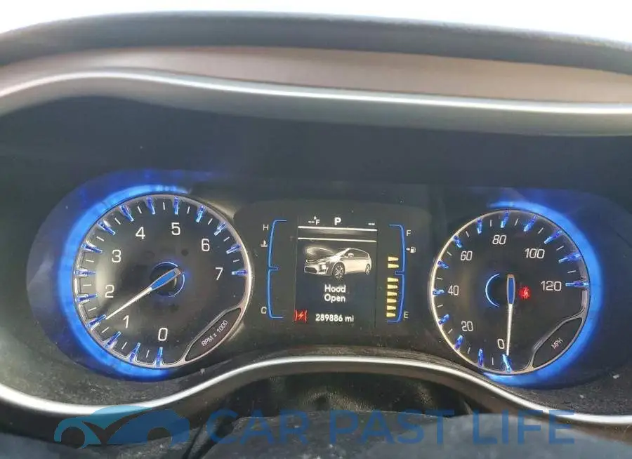 2C4RC1FG6JR275033# 9