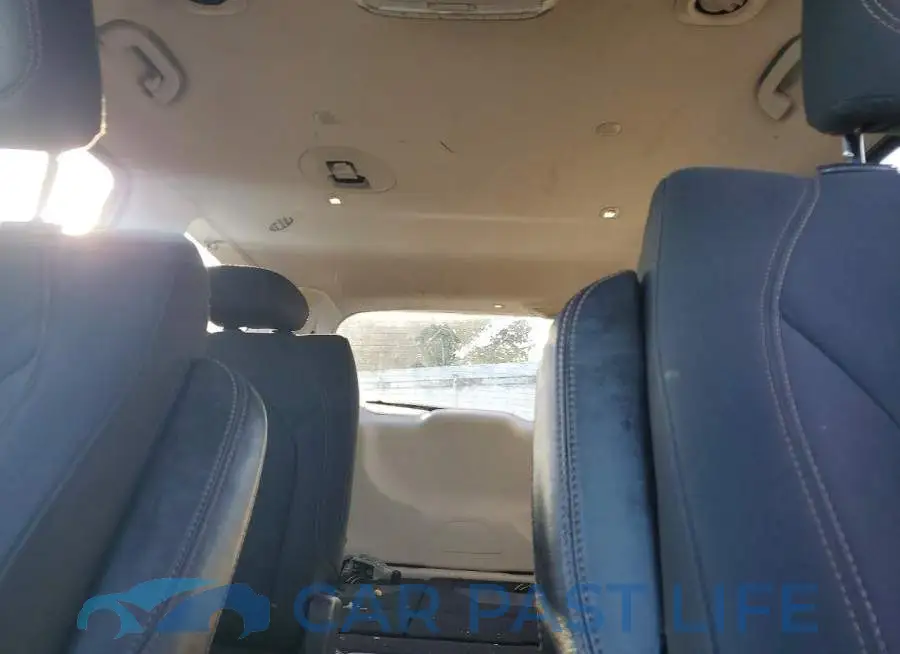 2C4RC1FG6JR275033# 10