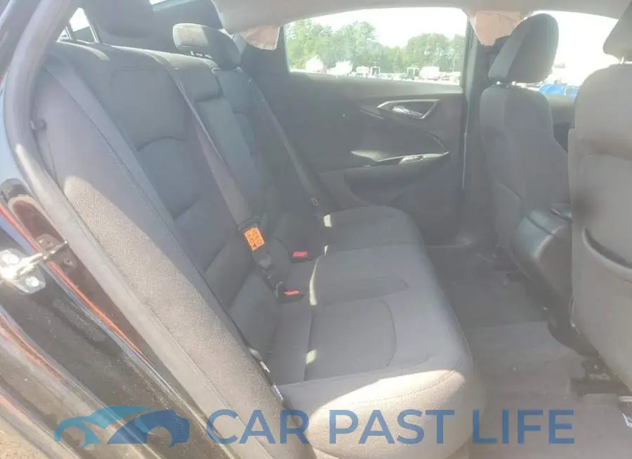 1G1ZB5ST3JF287573# 10
