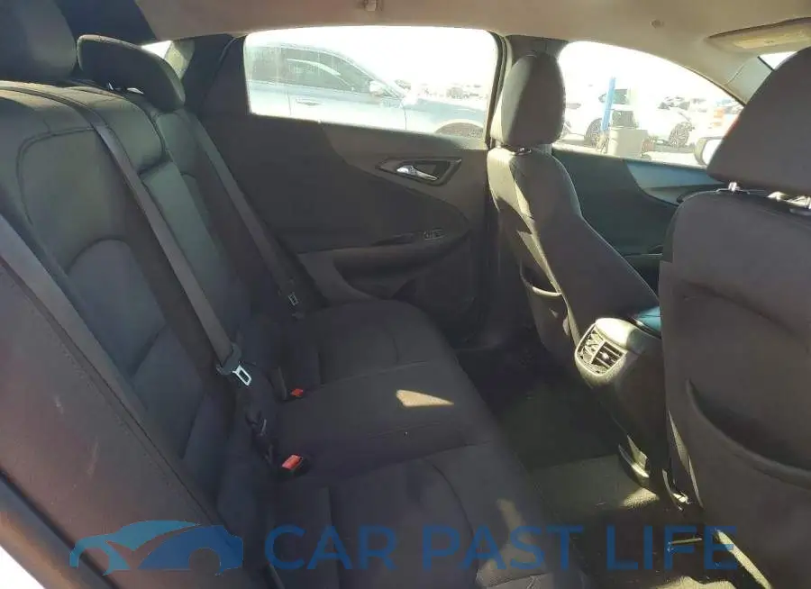 1G1ZD5ST2JF185742# 10