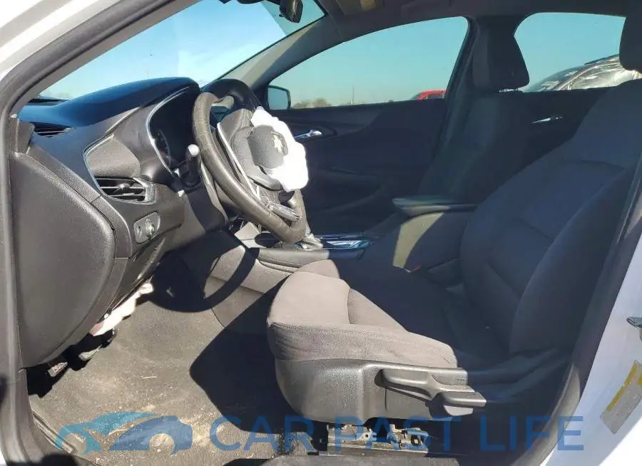 1G1ZD5ST2JF185742# 7