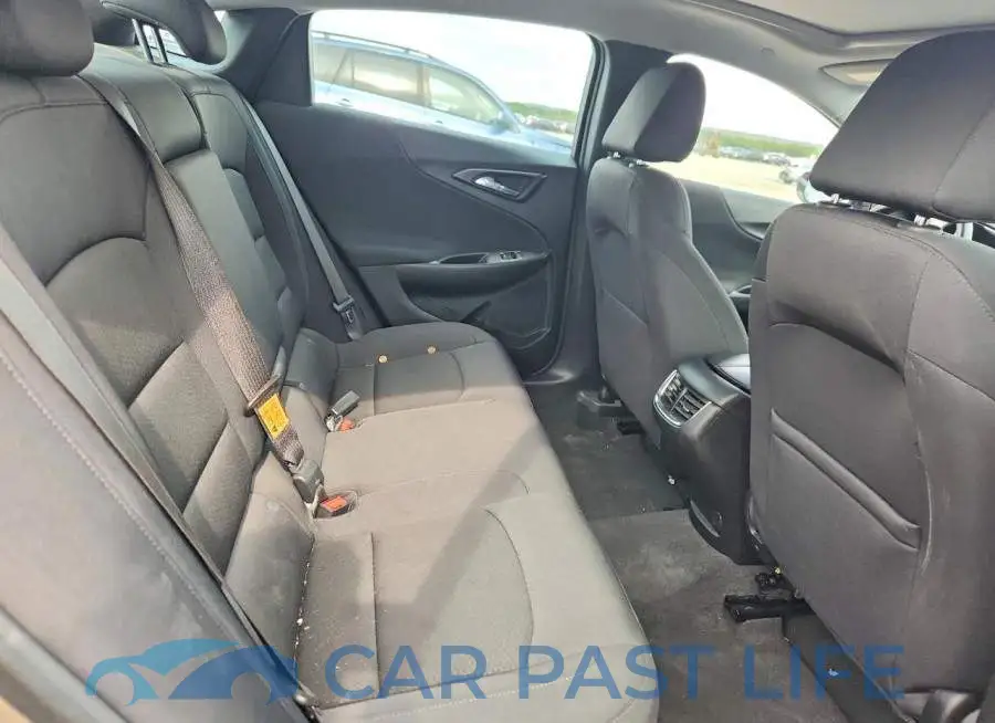 1G1ZD5ST8PF136876# 10