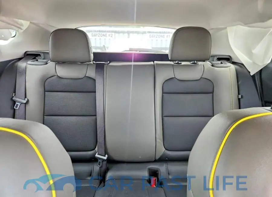 KL77LKE26RC209389# 10
