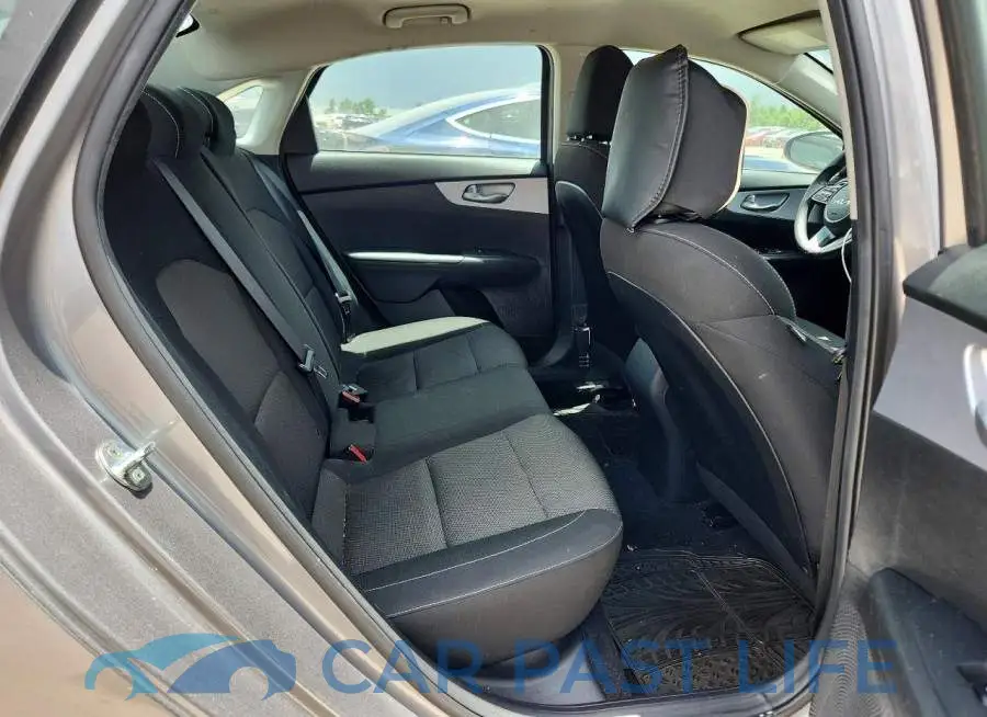 3KPF24AD4PE549778# 10