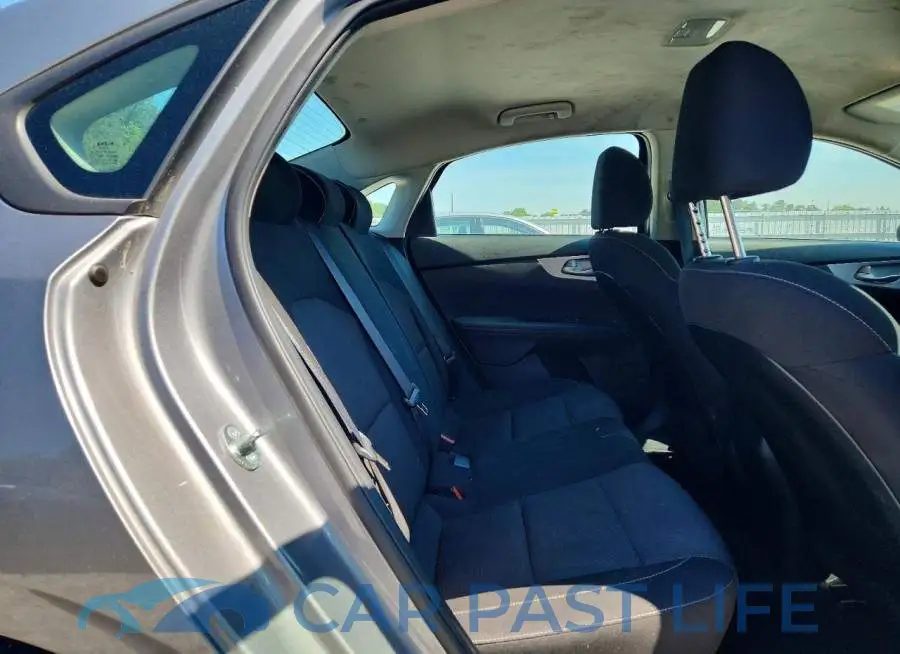 3KPF24AD4RE710486# 10