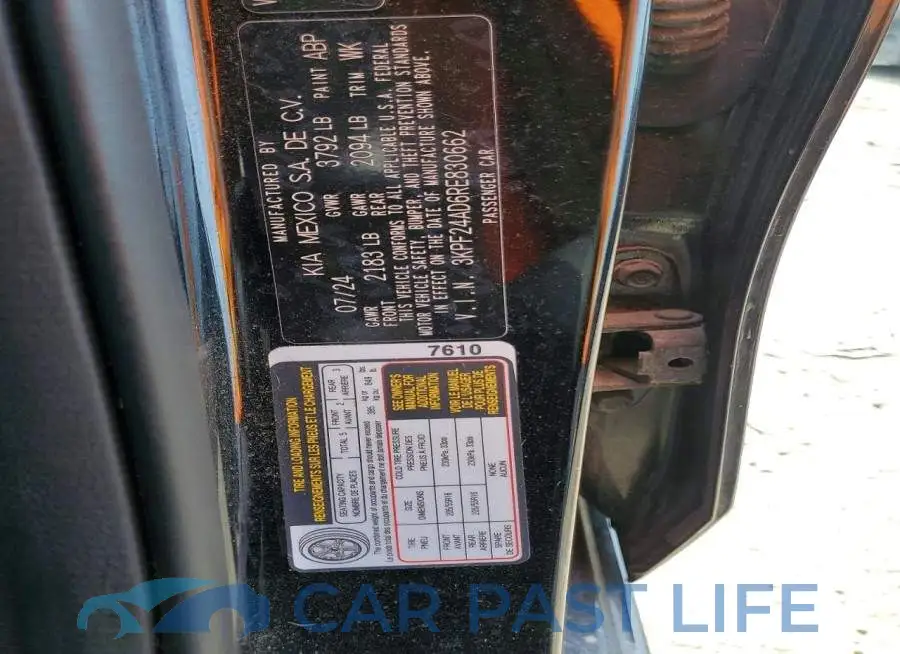 3KPF24AD6RE830662# 12