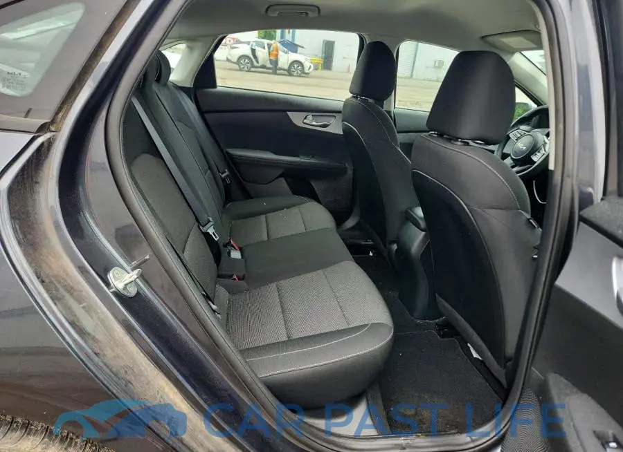 3KPF24AD8PE552604# 10