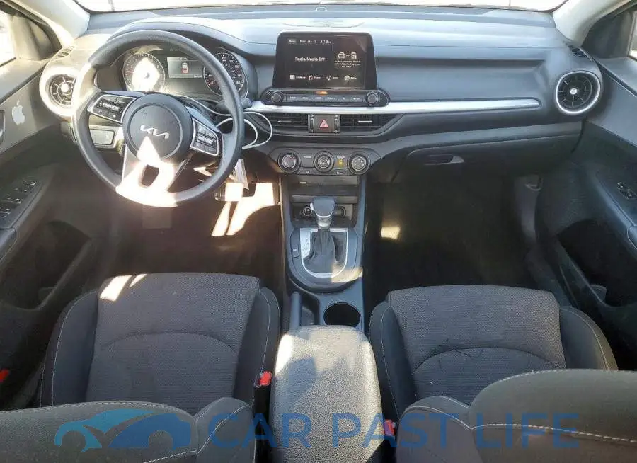3KPF24AD8RE786213# 8