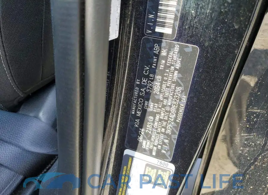 3KPF24AD9RE823236# 12