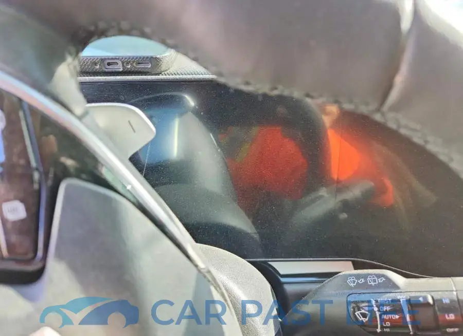 KNDCT3LEXR5201935# 9