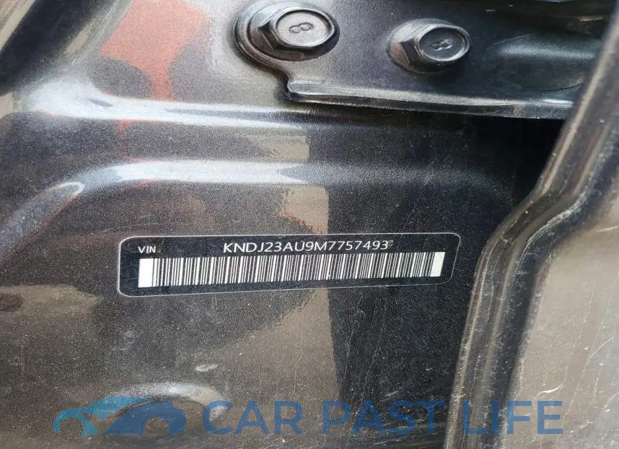 KNDJ23AU9M7757493# 13