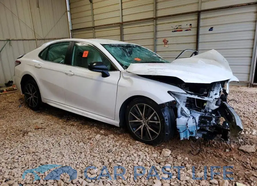 4T1G11AKXNU684584# 4