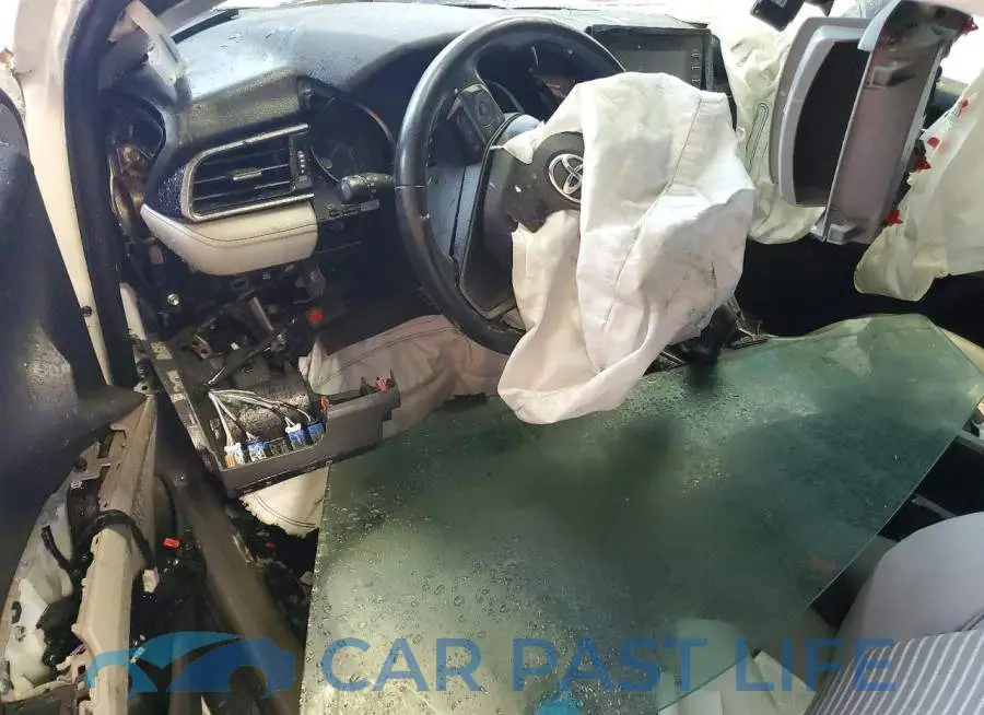 4T1G11AKXNU684584# 8