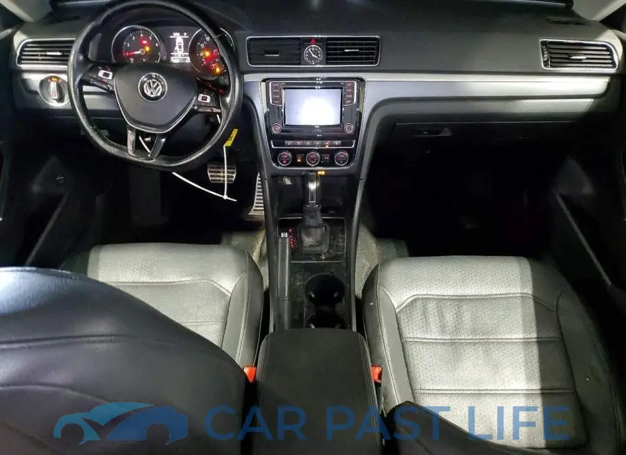 1VWDT7A33HC059349# 8