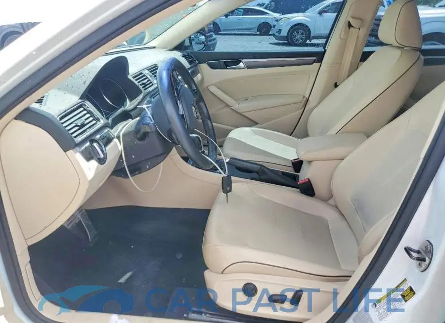 1VWDT7A36HC018925# 7