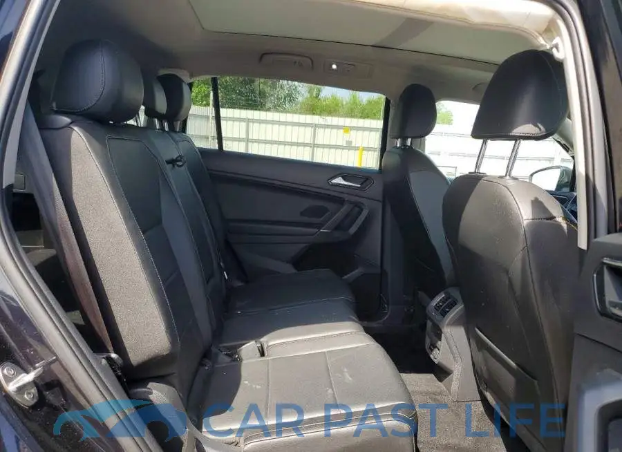 3VV2B7AX3JM219896# 11