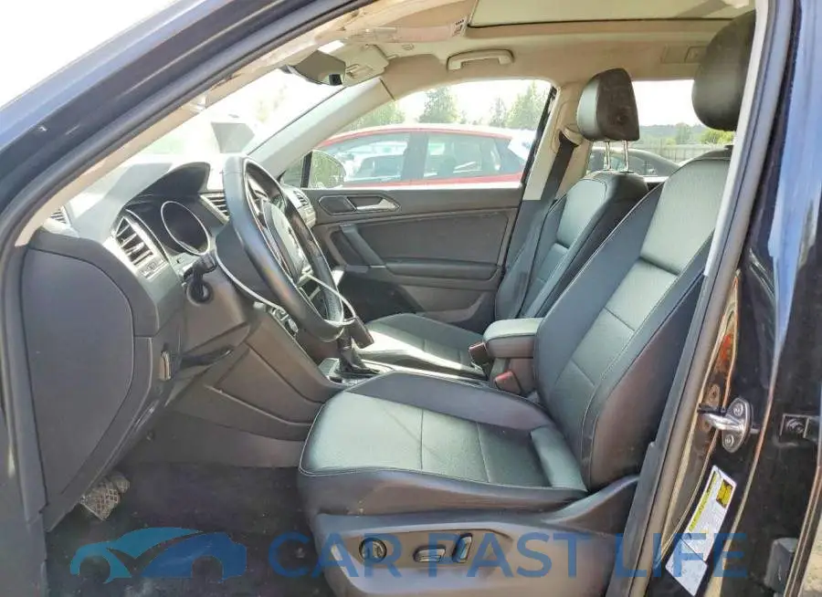 3VV2B7AX3JM219896# 7