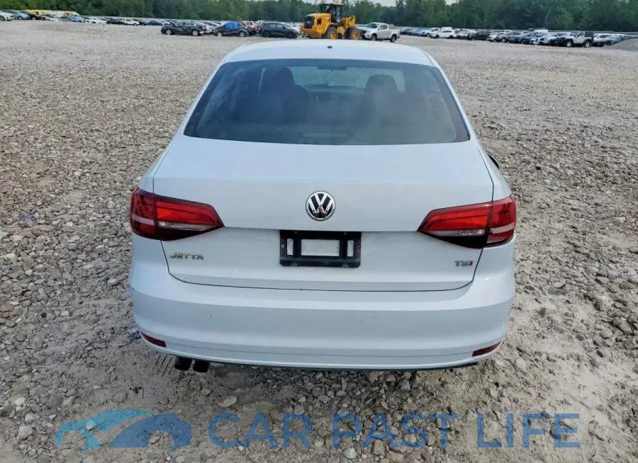 3VW2B7AJ3JM215242# 6