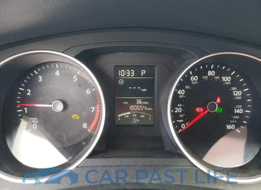 3VW2B7AJ3JM215242# 9