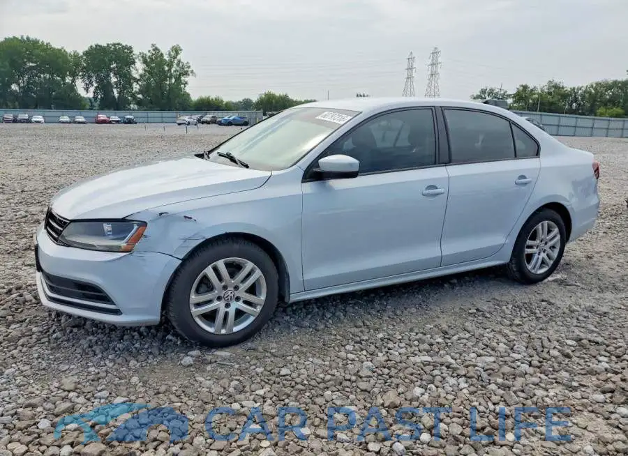 3VW2B7AJ3JM215242# 1