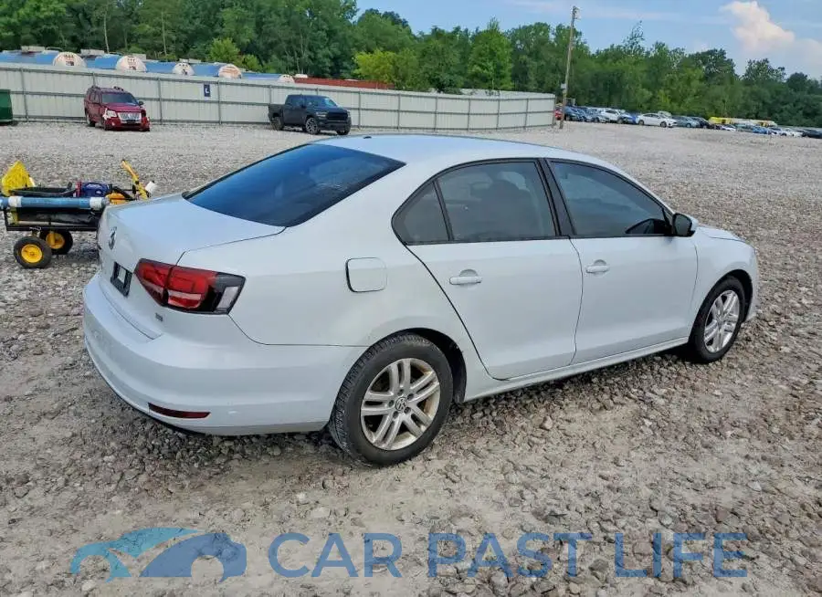 3VW2B7AJ3JM215242# 3
