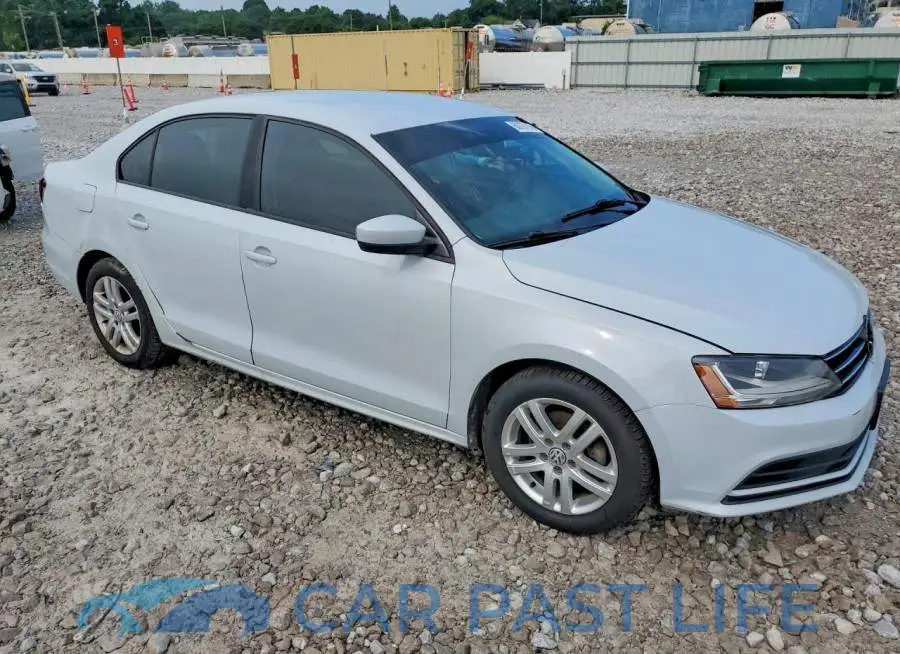 3VW2B7AJ3JM215242# 4