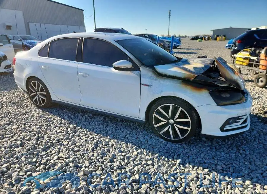 3VW4T7AJXJM214949# 4