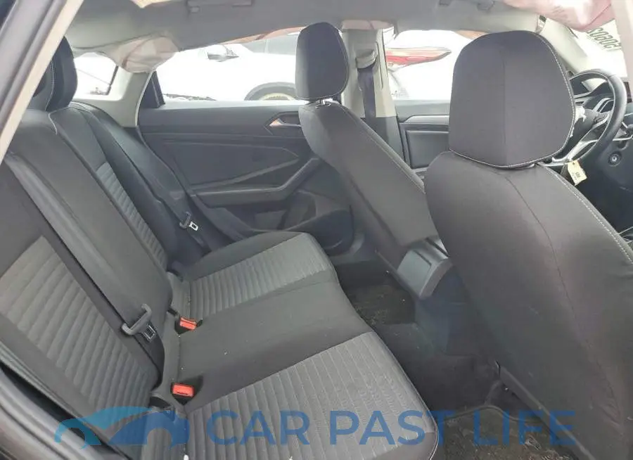 3VW5M7BU0RM016094# 10